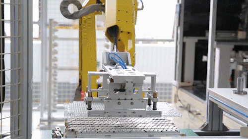 ueditorpic_20181229182243_7850.gif 小鹏汽车12.12日无字幕配音_14.gif